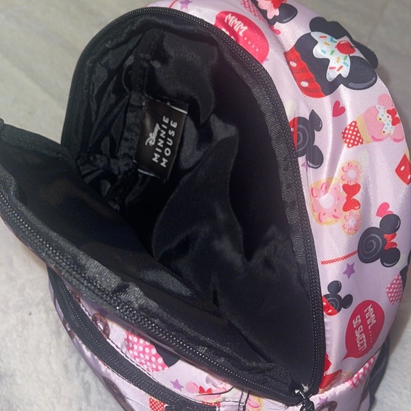 ❤️NEW!!!❤️ RARE! Disney Minnie Mouse Pink Backpack. main image 4